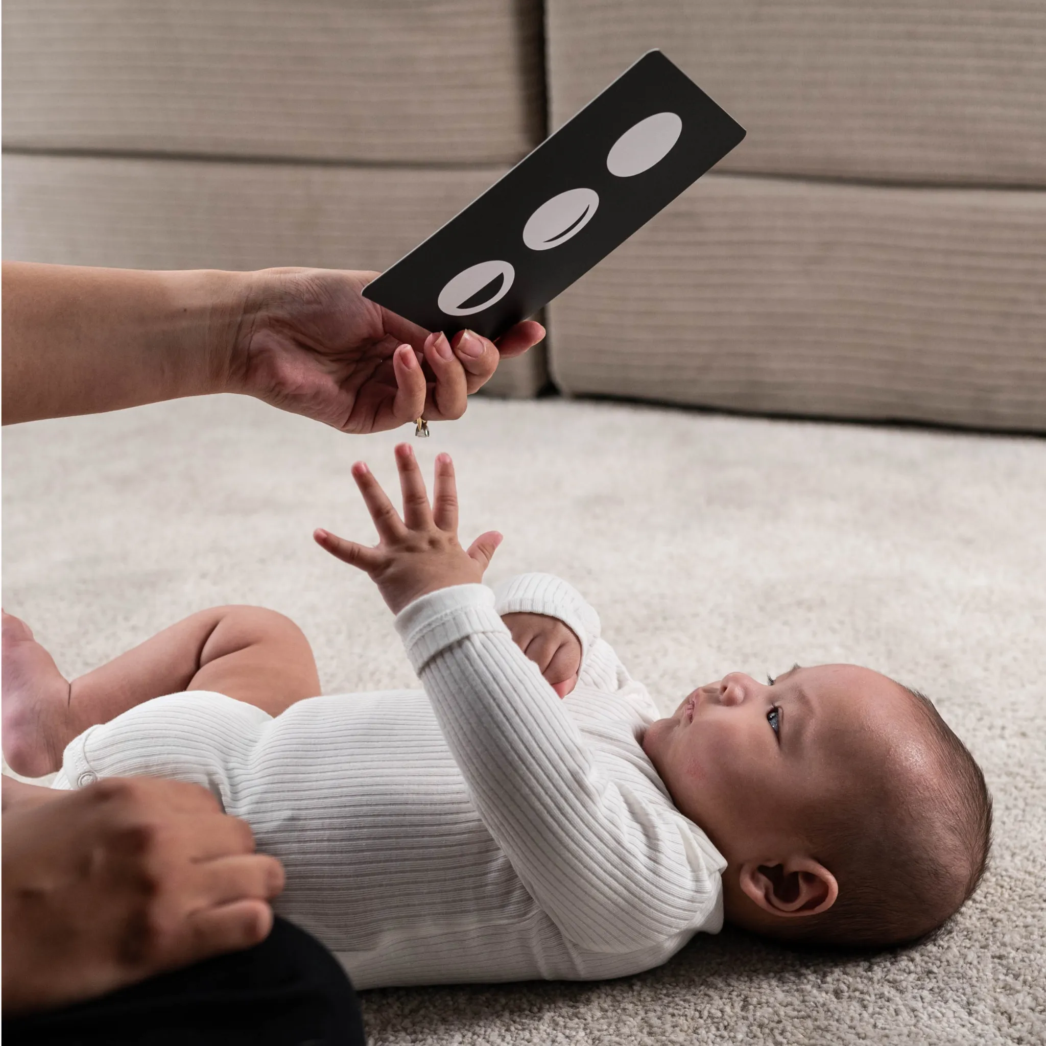 SENSORY FLASHCARDS WITH POSITIVE AFFIRMATIONS - designed for use from birth
